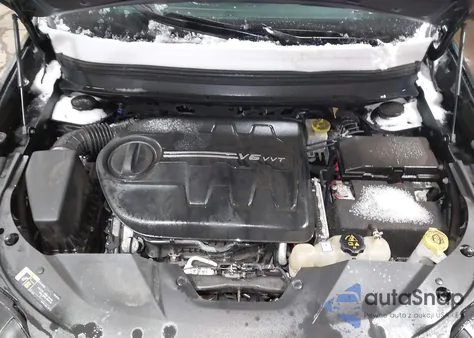 2019 Jeep Cherokee Limited 4X4 z USA, uszkodzony, nr VIN 1C4PJMDX2KD351336